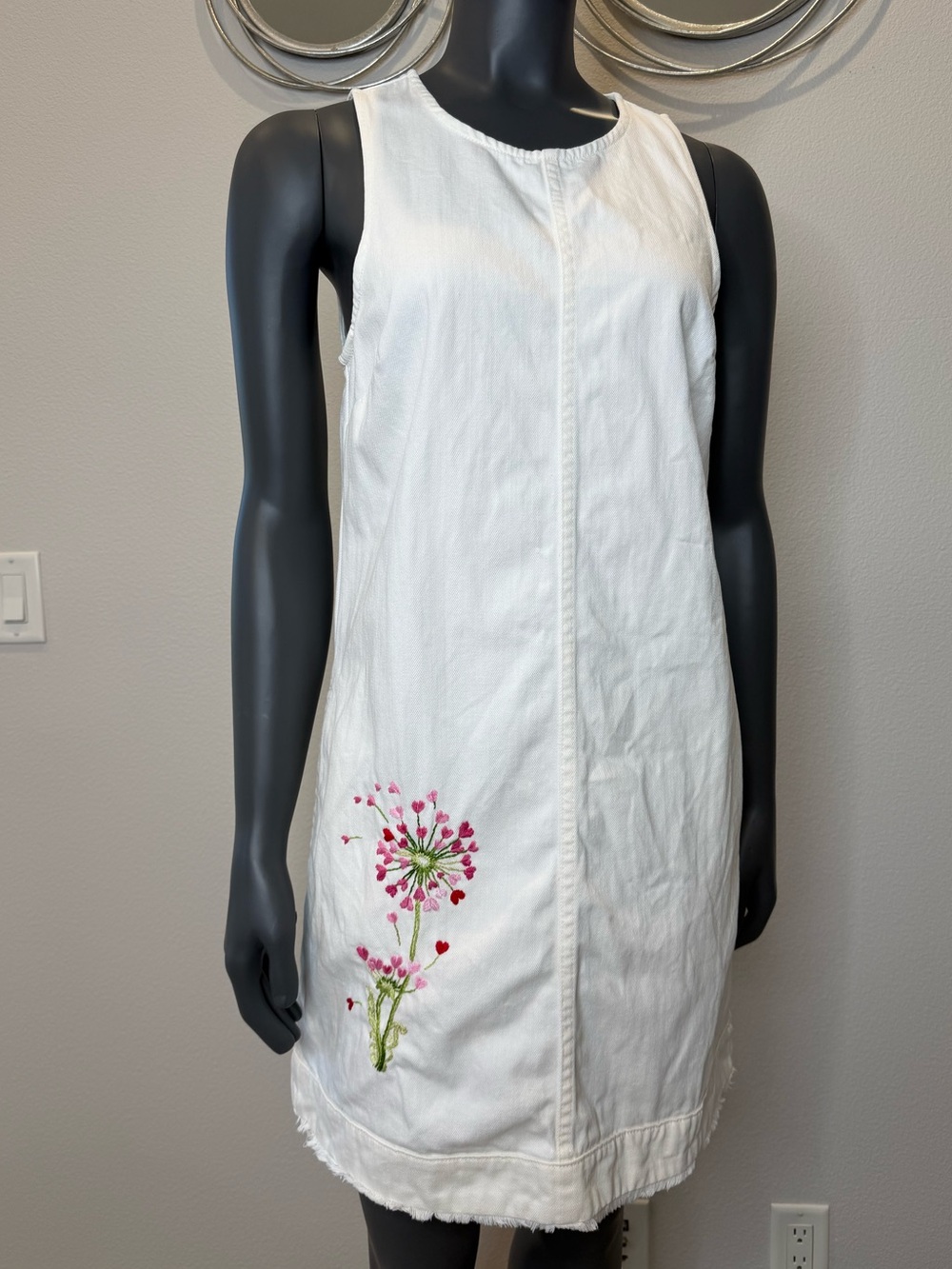 J. Crew White denim shift dress With Custom Embroidered Dandelion Women’s size 6